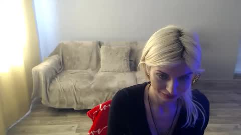 Snapshot of sexybeatriice chatting on 05/16/26, 07:05 sexybeatriice online show from 05/16/26, 07:05
