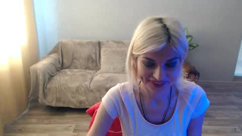 Snapshot of sexybeatriice chatting on 06/27/26, 06:18 sexybeatriice online show from 06/27/26, 06:18