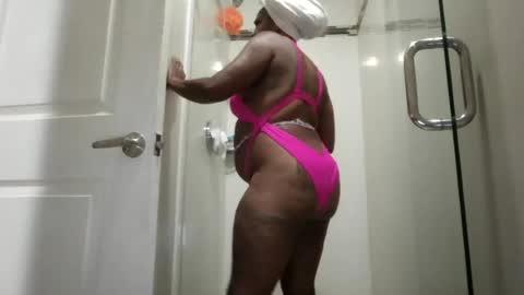 Snapshot of sexybella81 chatting on 07/24/26, 11:19 sexybella81 online show from 07/24/26, 11:19