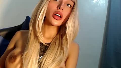 Seraphina Blaze online show from 03/05/25, 10:22