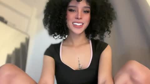 Snapshot of sexybite1 chatting on 06/19/26, 11:47 Seraphina Blaze online show from 06/19/26, 11:47