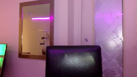Snapshot of sexyblondiifreak chatting on 04/01/26, 02:34 karmen online show from 04/01/26, 02:34