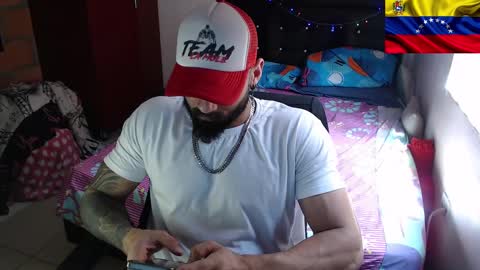 Snapshot of sexybody3224 chatting on 01/15/25, 06:19 said online show from 01/15/25, 06:19