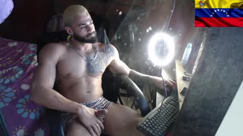 Snapshot of sexybody3224 chatting on 01/19/25, 11:10 said online show from 01/19/25, 11:10