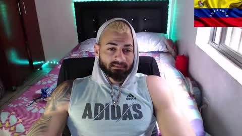 Snapshot of sexybody3224 chatting on 01/25/25, 08:10 said online show from 01/25/25, 08:10