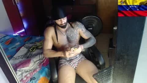 Snapshot of sexybody3224 chatting on 01/30/25, 01:44 said online show from 01/30/25, 01:44