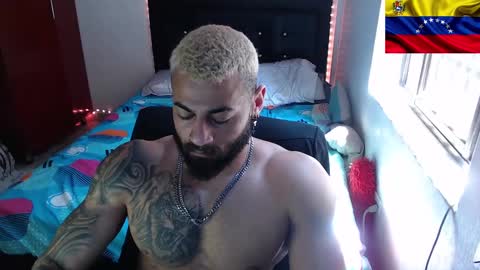 Snapshot of sexybody3224 chatting on 01/30/25, 05:28 said online show from 01/30/25, 05:28