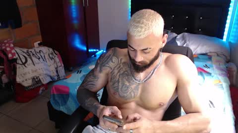 Snapshot of sexybody3224 chatting on 02/03/25, 06:17 said online show from 02/03/25, 06:17