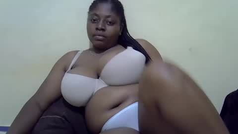 sexyboobies25 online show from 03/10/25, 09:07