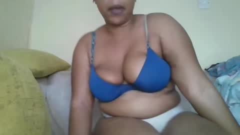 Snapshot of sexybuttie01 chatting on 04/10/26, 09:25 sexybuttie01 online show from 04/10/26, 09:25