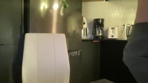 Snapshot of sexycanadian39 chatting on 02/28/26, 04:24 sexycanadian39 online show from 02/28/26, 04:24