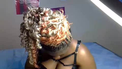 sexycecile33 online show from 04/30/26, 01:34