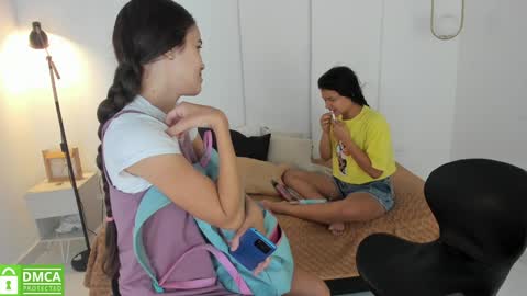Snapshot of sexychanell_18 chatting on 01/24/25, 12:41 chanell and yina online show from 01/24/25, 12:41