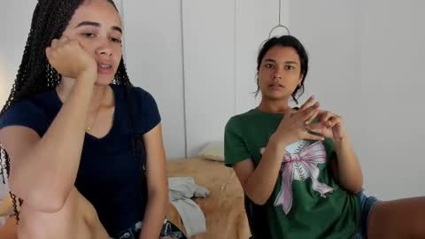 Snapshot of sexychanell_18 chatting on 02/25/25, 04:00 chanell and yina online show from 02/25/25, 04:00