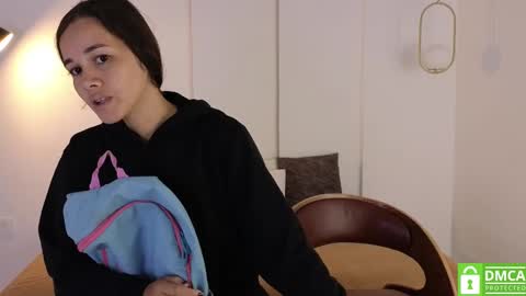 Snapshot of sexychanell_18 chatting on 10/01/25, 12:55 chanell and yina online show from 10/01/25, 12:55