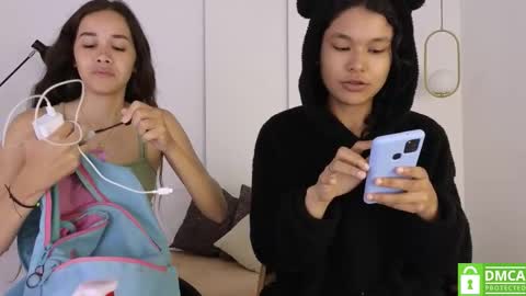 chanell and yina online show from 10/30/25, 01:23