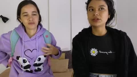 chanell and yina online show from 04/12/26, 01:16