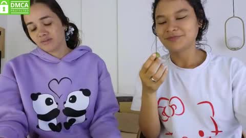 chanell and yina online show from 06/06/26, 01:49