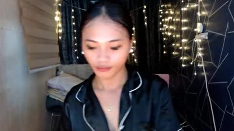 Miss Cheng online show from 11/15/25, 08:00