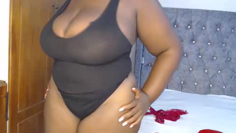 Snapshot of sexychocco_ chatting on 01/19/25, 07:37 sexychocco online show from 01/19/25, 07:37