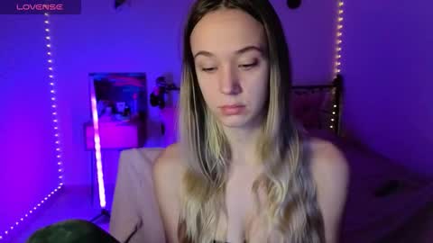 Snapshot of sexycocobutt chatting on 11/02/25, 08:17 Sophia online show from 11/02/25, 08:17