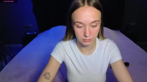 Sophia online show from 04/12/26, 01:38