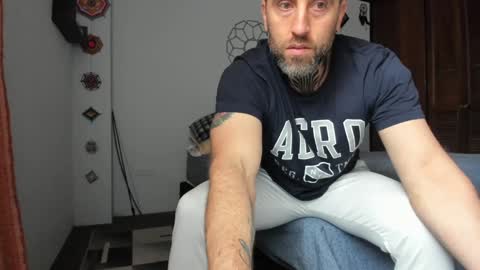 Snapshot of sexycolombian2022 chatting on 01/03/25, 03:33 Antonioylola online show from 01/03/25, 03:33