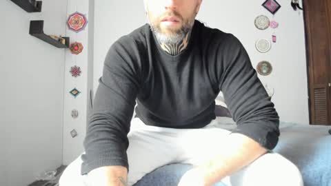 Snapshot of sexycolombian2022 chatting on 01/04/25, 09:31 Antonioylola online show from 01/04/25, 09:31