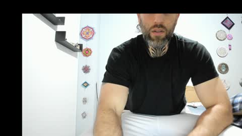 Snapshot of sexycolombian2022 chatting on 01/05/25, 11:01 Antonioylola online show from 01/05/25, 11:01