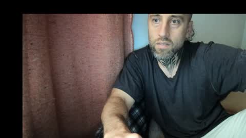 Snapshot of sexycolombian2022 chatting on 01/09/25, 01:02 Antonioylola online show from 01/09/25, 01:02