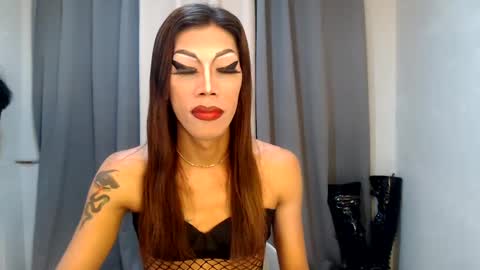 Snapshot of sexydevine_34 chatting on 01/13/25, 07:42 Devine online show from 01/13/25, 07:42