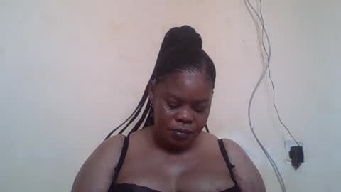 Snapshot of sexydove2 chatting on 07/09/26, 07:01 EMILY online show from 07/09/26, 07:01