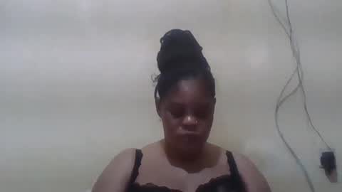 Snapshot of sexydove2 chatting on 07/21/26, 06:32 EMILY online show from 07/21/26, 06:32