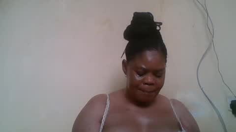Snapshot of sexydove2 chatting on 07/22/26, 07:00 EMILY online show from 07/22/26, 07:00