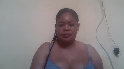 Snapshot of sexydove2 chatting on 07/25/26, 07:28 EMILY online show from 07/25/26, 07:28