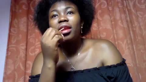 Snapshot of sexyebonita chatting on 06/30/26, 01:12 Nita online show from 06/30/26, 01:12