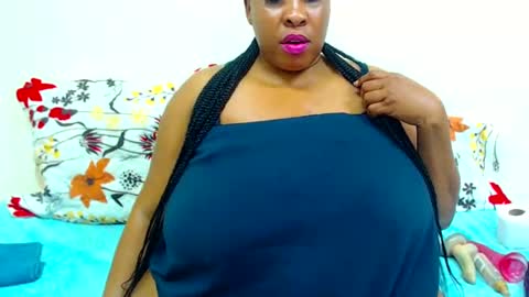 Snapshot of sexyebonylove89 chatting on 02/15/25, 07:17 sexyebonylove89 online show from 02/15/25, 07:17