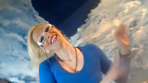 Snapshot of sexyeni chatting on 01/13/25, 08:48 ENI pvt moan your name WHEN I M NOT online you tell me in SNAPCHAT deal yes add me... FREE TWITTER magiconline101...... online show from 01/13/25, 08:48