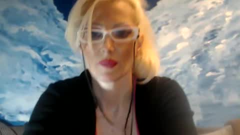 Snapshot of sexyeni chatting on 01/14/25, 12:22 ENI pvt moan your name WHEN I M NOT online you tell me in SNAPCHAT deal yes add me... FREE TWITTER magiconline101...... online show from 01/14/25, 12:22