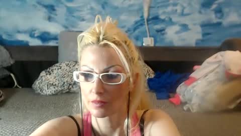 Snapshot of sexyeni chatting on 01/15/25, 10:13 ENI pvt moan your name WHEN I M NOT online you tell me in SNAPCHAT deal yes add me... FREE TWITTER magiconline101...... online show from 01/15/25, 10:13