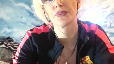 Snapshot of sexyeni chatting on 01/30/25, 01:44 ENI pvt moan your name WHEN I M NOT online you tell me in SNAPCHAT deal yes add me... FREE TWITTER magiconline101...... online show from 01/30/25, 01:44