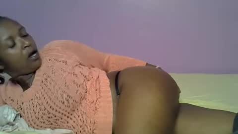 Snapshot of sexyfassy chatting on 10/28/25, 06:54 faisy online show from 10/28/25, 06:54