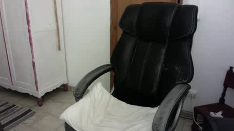 Snapshot of sexyfit58 chatting on 12/30/24, 11:28 SexyFit58 online show from 12/30/24, 11:28