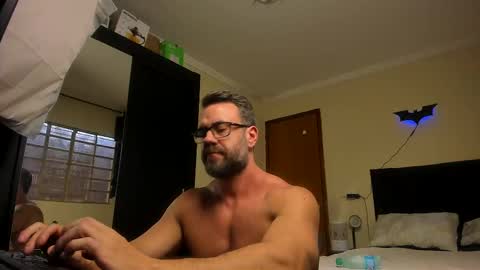 chris online show from 10/02/25, 04:25
