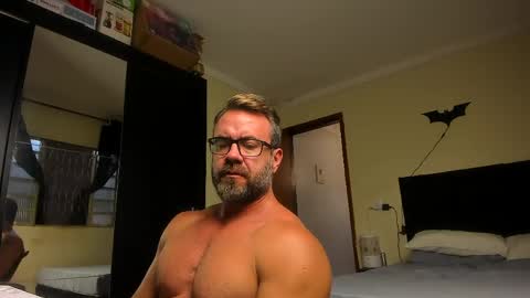Snapshot of sexyflightz chatting on 05/11/26, 07:33 chris online show from 05/11/26, 07:33