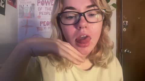 Snapshot of sexyflower21555 chatting on 12/02/24, 04:53 sexyflower21555 online show from 12/02/24, 04:53