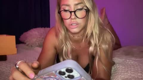 Ashley Love online show from 10/25/25, 06:43