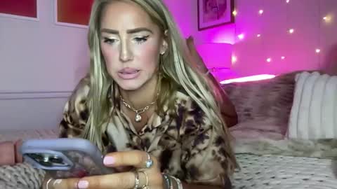 Ashley Love online show from 02/05/26, 12:21