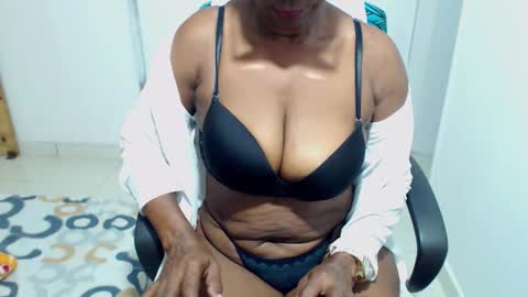 sexyhanny4u online show from 11/22/25, 07:29