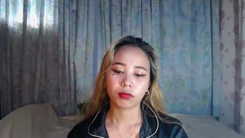 jeanken and jelian online show from 12/01/25, 06:18